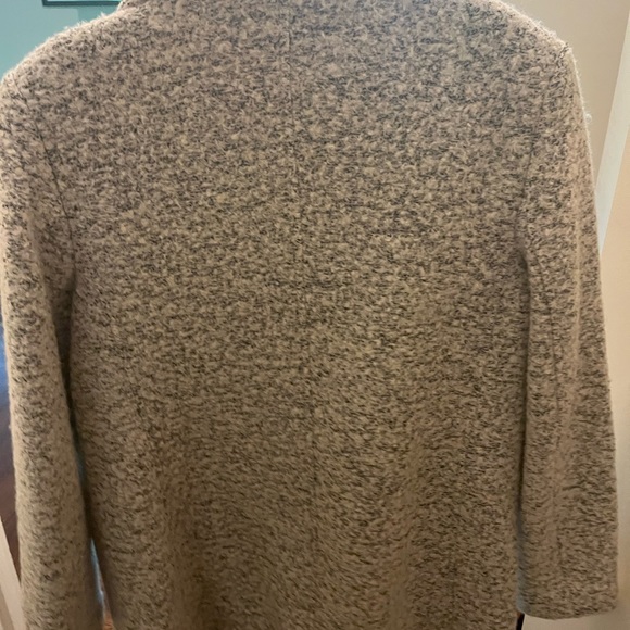 Beautiful long LOFT jacket. - Picture 2 of 3